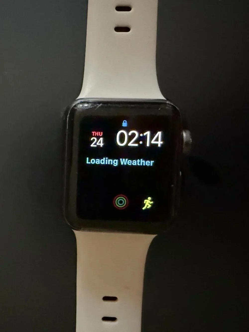 Apple Watch Series 3 (non-GPS) - White Silicone Adjustable Band